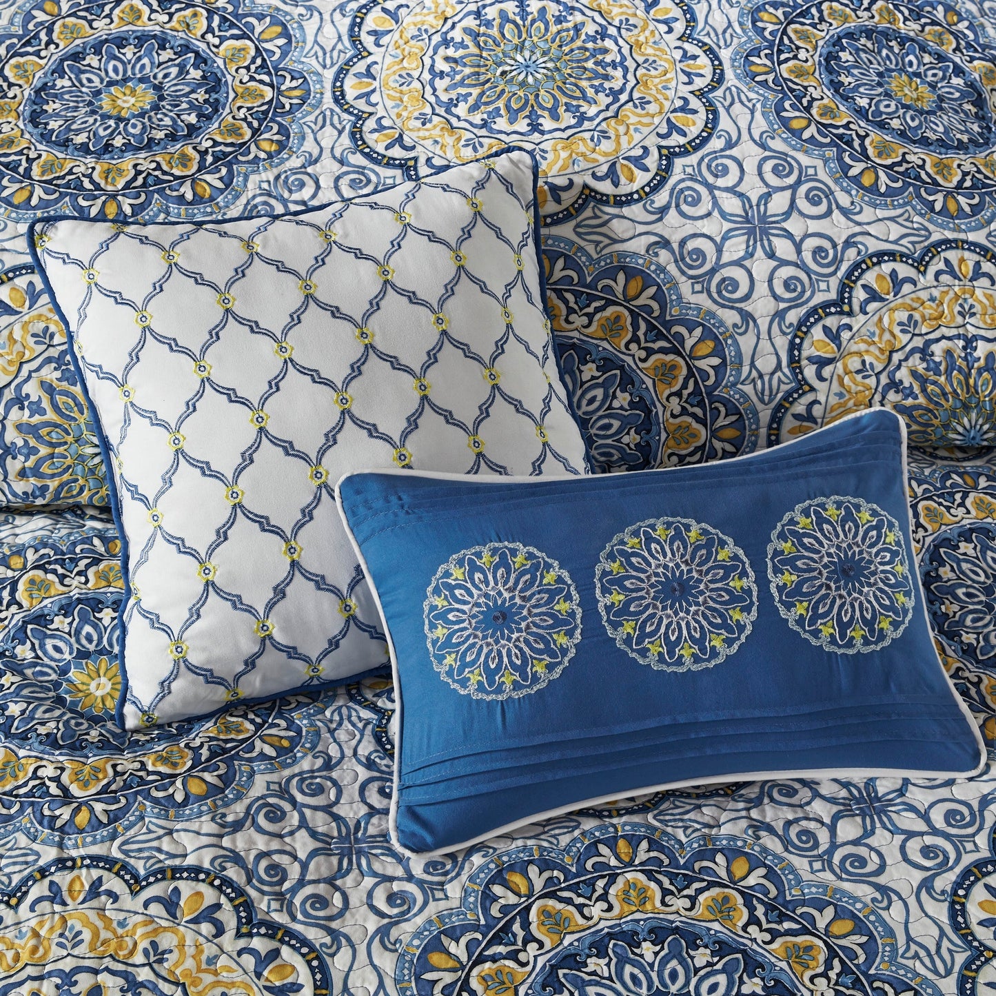 Menara 6 Piece Reversible Quilt Set with Throw Pillows