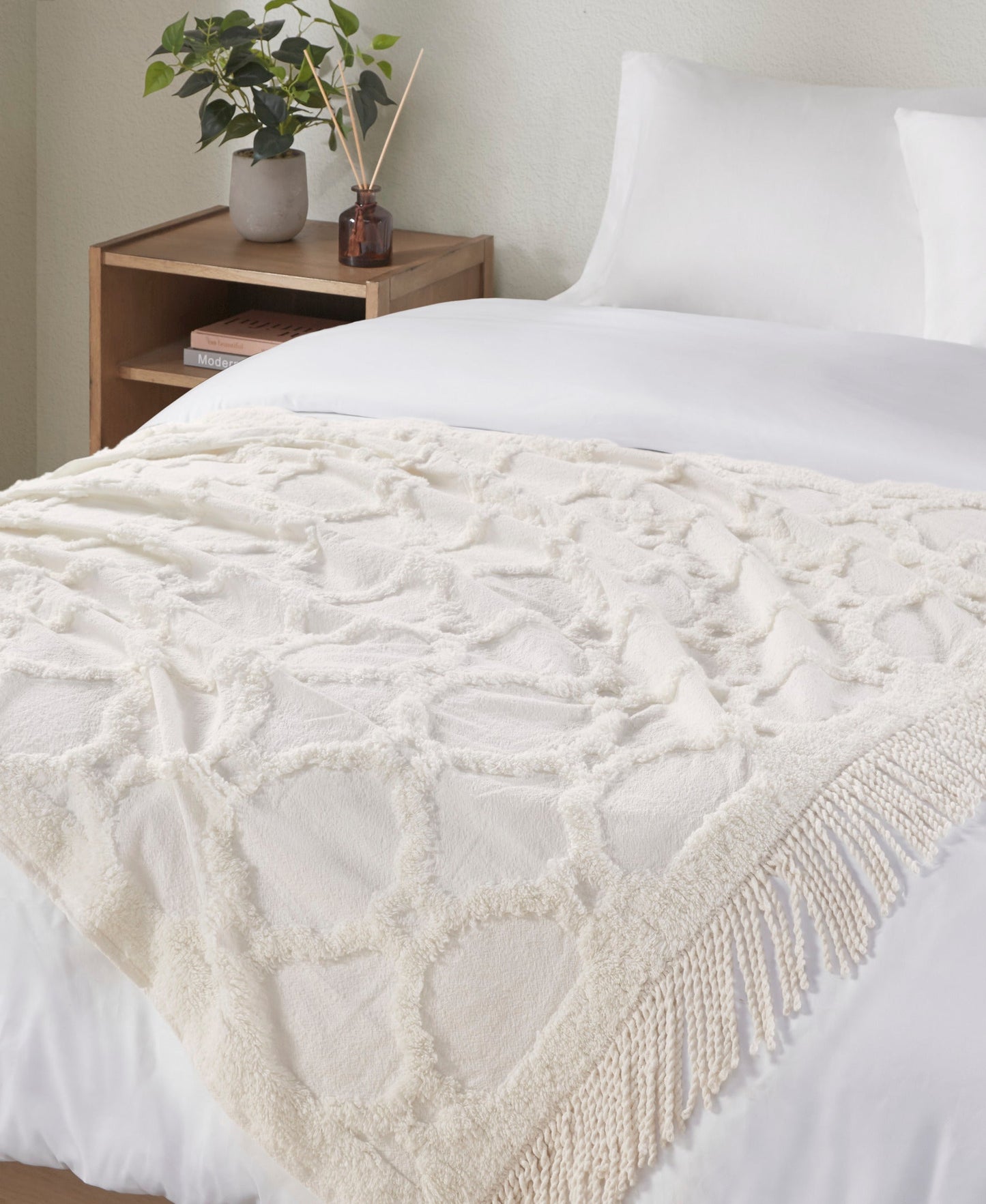 Hannah Chenille Lightweight Throw with Fringe Tassel